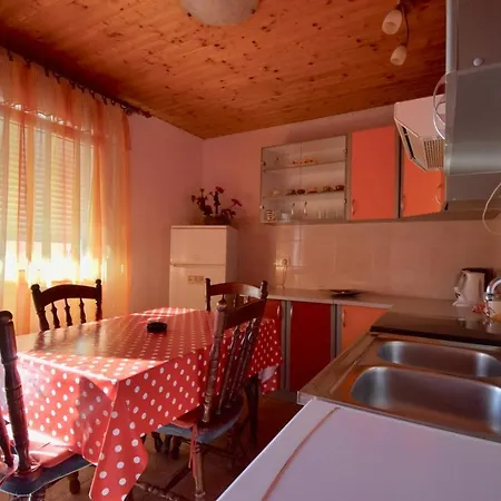 Comfortable Two Bedrooms Close To Hidrobaza Beach
