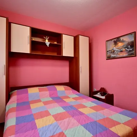شقة Comfortable Two Bedrooms Close To Hidrobaza Beach