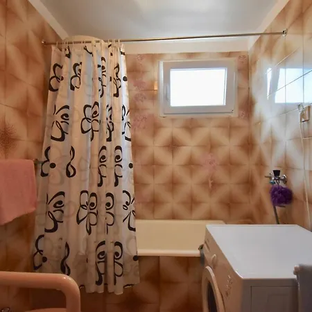 Comfortable Two Bedrooms Close To Hidrobaza Beach *