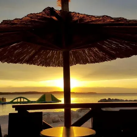 شقة Comfortable Two Bedrooms Close To Hidrobaza Beach